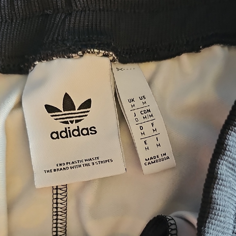 adidas Originals Vibrant Graphic Joggers - Picture 4 of 5